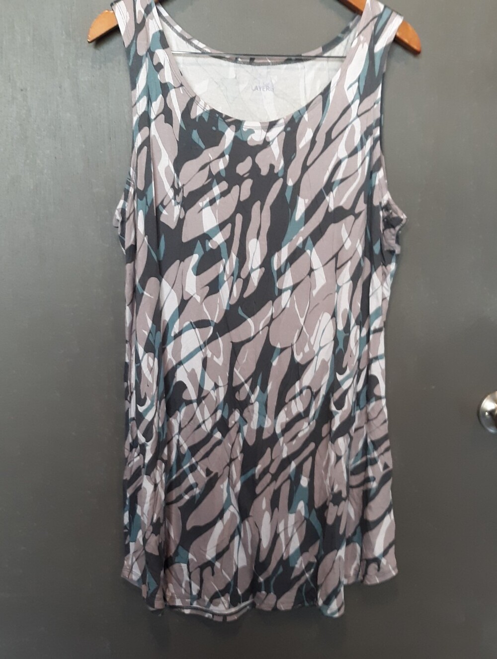 LOGO Layers by Lori Goldstein Abstract Tank Top 1X